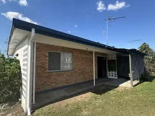 Just in! 2 BR 3/142 Menzies Street, Park Avenue, QLD 4701