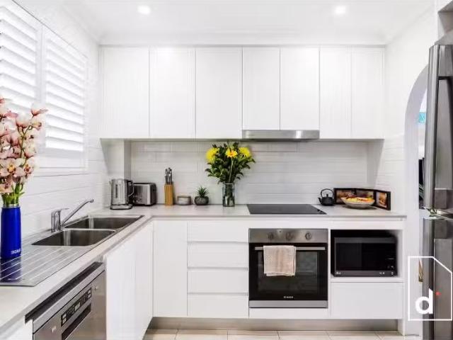 Rental! 2 BR 3/19 Gordon Street, Woonona Apartment for rent L.
