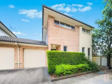 New 2 BR 3/19 20 Middle Tree Close, HAMLYN TERRACE Townhouse f.
