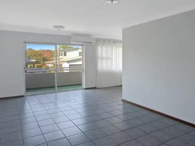 Deal! 2 BR 3/13 David Campbell Street, NORTH HAVEN Apartment f.