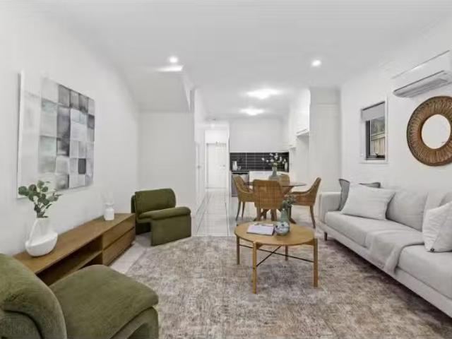 Cozy 2 BR 3/25 Rigby Street, ANNERLEY Townhouse for rent List.