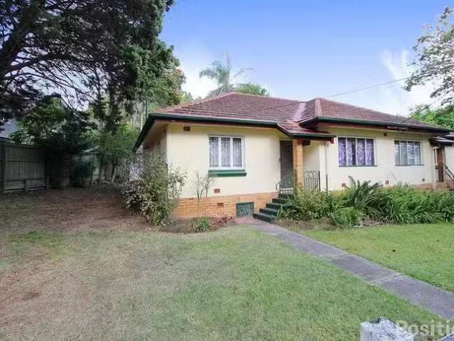 Unique 2 BR 32 Woonga Drive, Ashgrove, QLD 4060