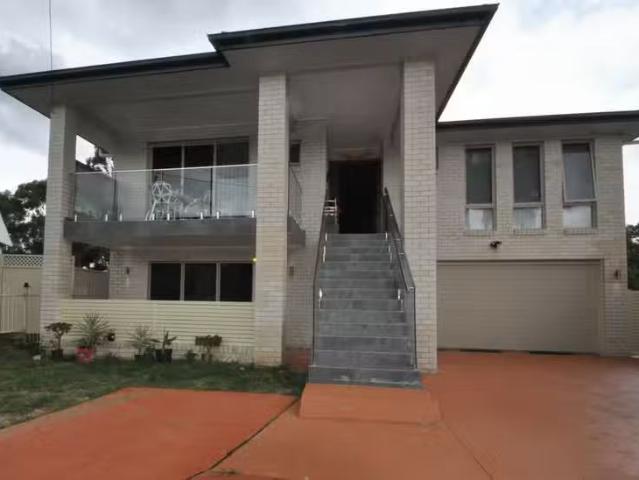 Rental! 2 BR 32A Nicholls Street, WARWICK FARM, NSW 2170 Fla.