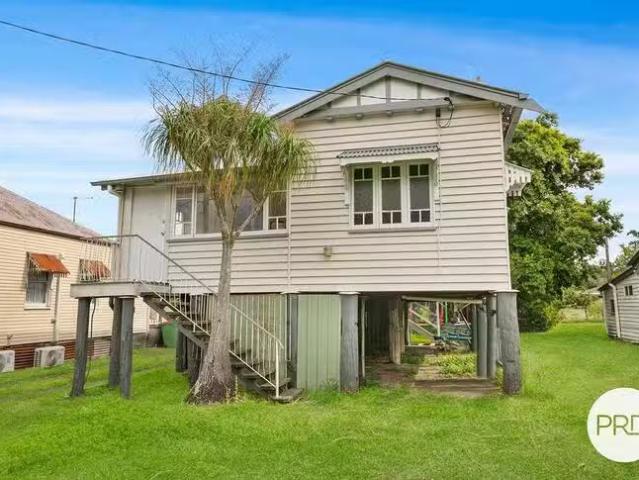 Unique 2 BR 33 Railway Street, Rosewood, QLD 4340