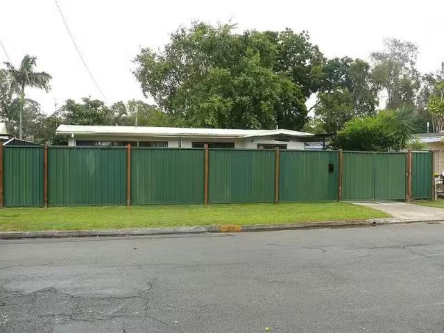 Unique 2 BR 34 Allinga Street, COOMBABAH, QLD 4216 House for.