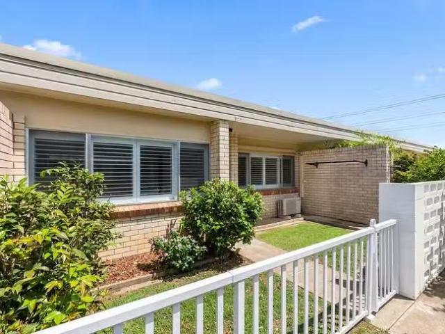 Charming 2 BR 3/55 Bulimba Street, Bulimba, QLD 4171