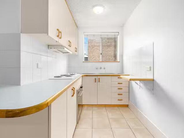 Unique 2 BR 38/85 Derrima Road, Crestwood, NSW 2620