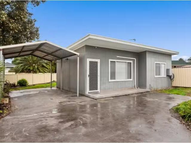 Nice 2 BR 38a Barnes Street, Warilla Apartment for rent Liste.