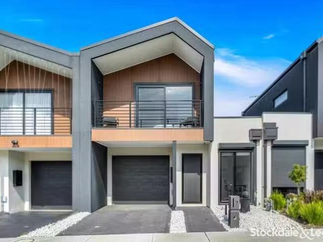 Nice 2 BR 7 Hanover Way, Mickleham, VIC 3064