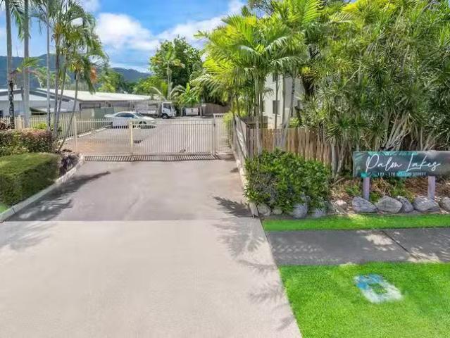 Charming 2 BR 4/173 Mayers Street, Manoora, QLD 4870