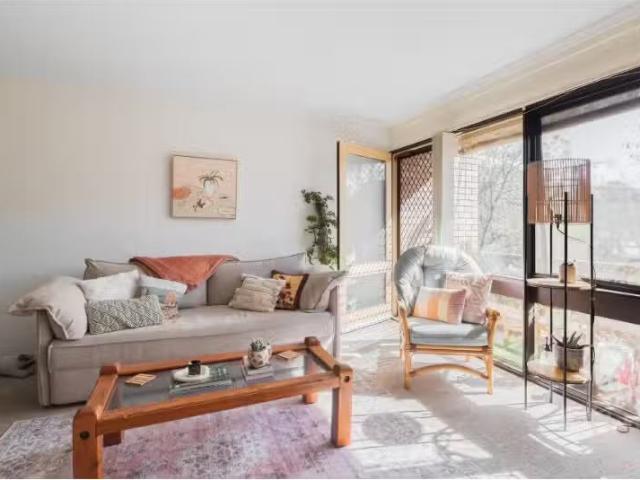 Deal! 2 BR 41/179 Melrose Drive, Lyons Apartment for rent Lis.