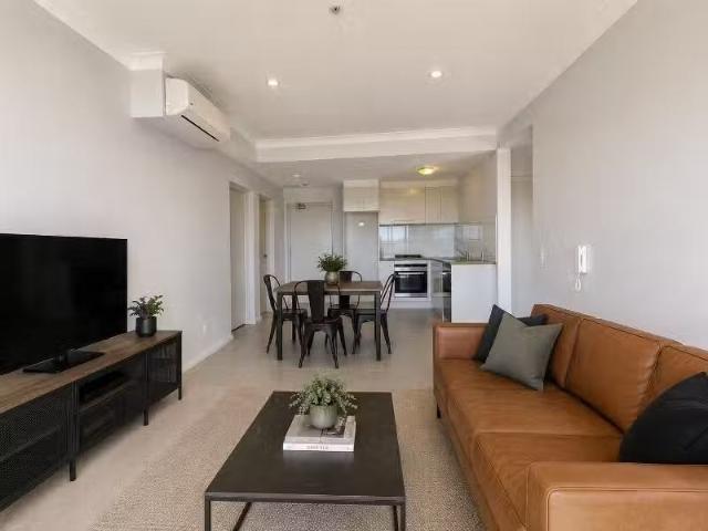Nice 2 BR 42/110 Kellicar Road, CAMPBELLTOWN Apartment for ren.