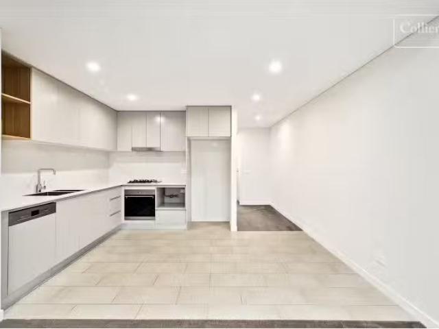 Unique 2 BR 421/83 Campbell Street, WOLLONGONG Apartment for r.