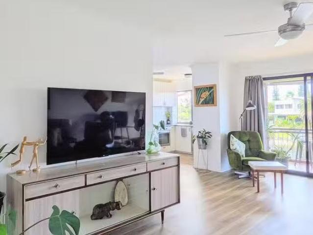 Cozy 2 BR 4/47 Karbunya Street, Mermaid Waters, QLD 4218