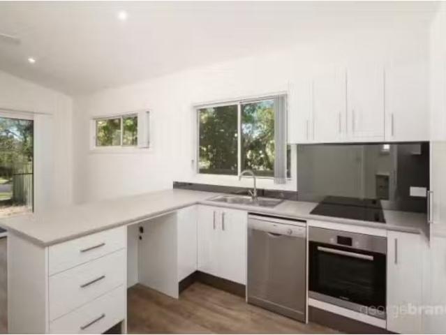 Rental! 2 BR 44A Russell Street, East Gosford Apartment for re.