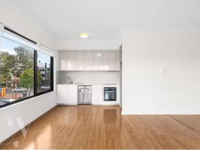 Nice 2 BR 4/602 Beaufort Street, Mount Lawley Apartment for re.