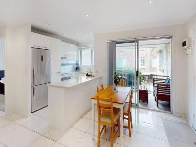 Cheap 2 BR 4/7 Allara Avenue, Palm Beach, QLD 4221
