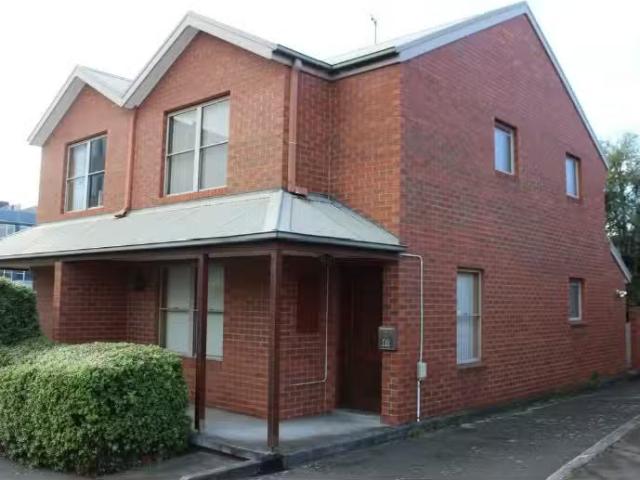 Charming 2 BR 48 Montpelier Retreat, Battery Point House for r.