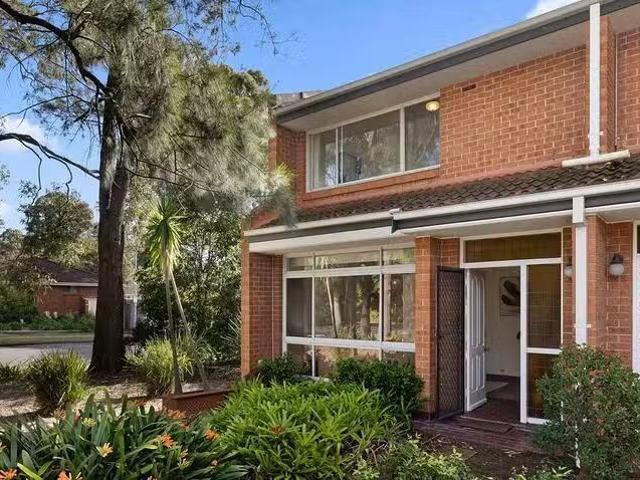 Charming 2 BR 5/1 5 Taranto Road, Marsfield, NSW 2122