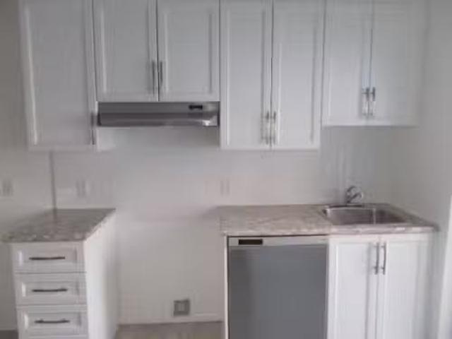 Unique 2 BR 5446A Rue De San Remo, Montréal Saint Léonard, Q.