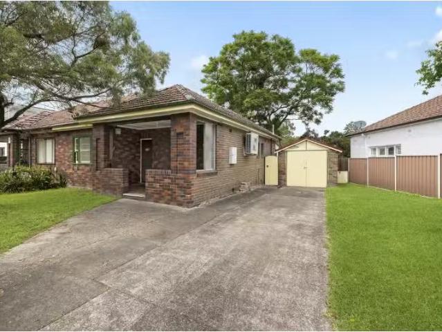 Nice 2 BR 56 Wentworth Street, Croydon Park House for rent Li.