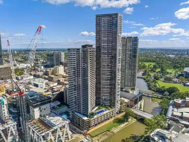 For Rent! 2 BR 607/330 Church Street, Parramatta, NSW 2150