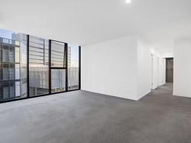 Nice 2 BR 603/6 Grazier Lane, Belconnen, ACT 2617