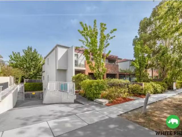 Cheap 2 BR 6/13 Majura Avenue, partson Apartment for rent Lis.