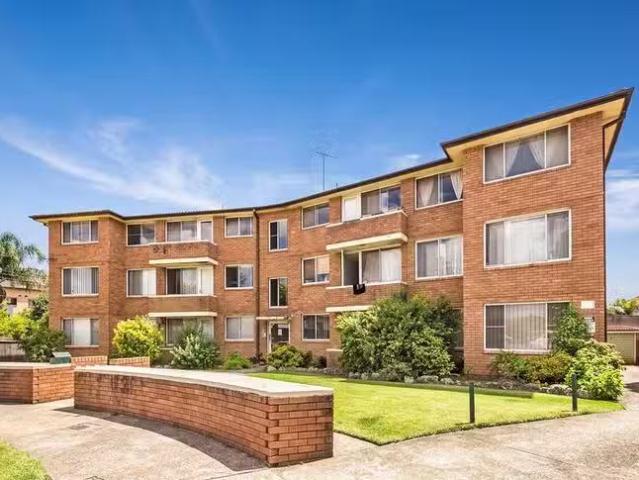 Unique 2 BR 6/2 Mooney Street, Strathfield South, NSW 2136