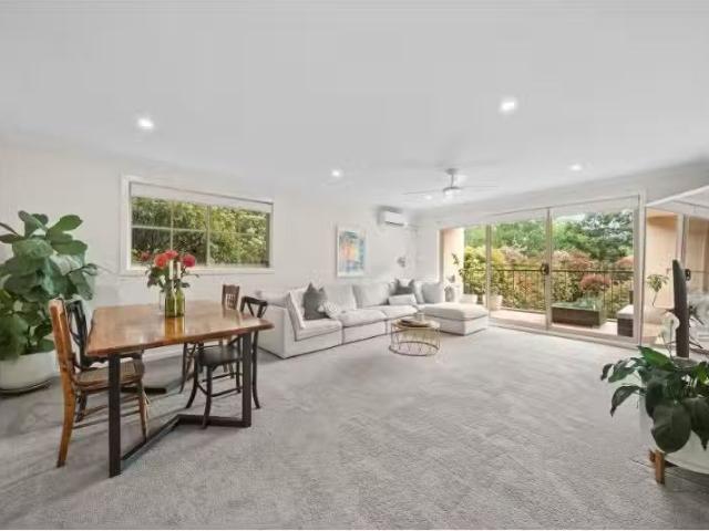 Cozy 2 BR 67/21 Aspinall Street, Watson Apartment for rent Li.