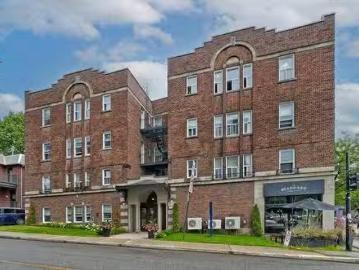 For Rent! 2 BR 6 3405 Av. De Vendôme, Montréal Côte Des Neige.