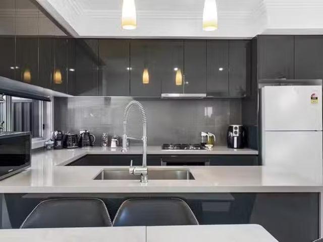 Nice 2 BR 6A Upwey Place, St Johns Park, NSW 2176