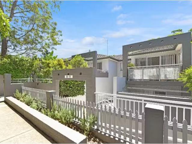 Cheap 2 BR 7/9 Olympia Rd, Naremburn Apartment for rent Liste.