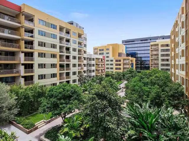 Nice 2 BR 806/191 Constance Street, BOWEN HILLS, QLD 4006 Ap.