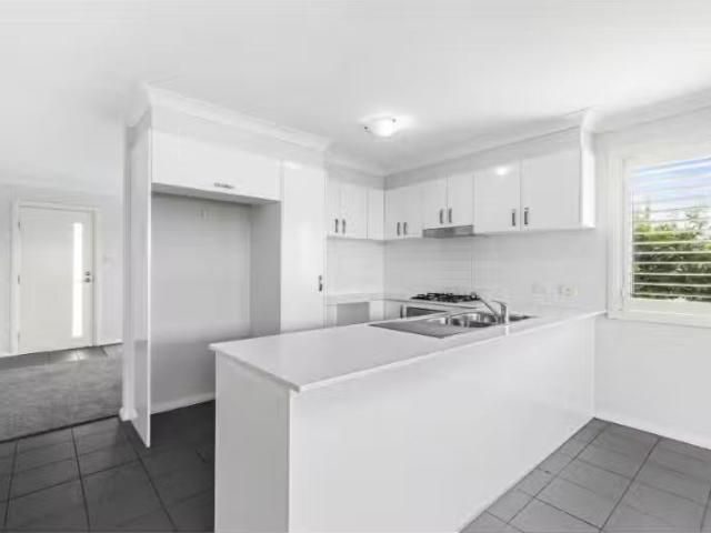 Cozy 2 BR 8/247 Warners Bay Road, Mount Hutton Townhouse for r.