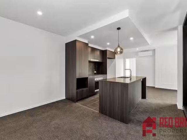 Nice 2 BR 826/15 Bowes Street, Phillip, ACT 2606