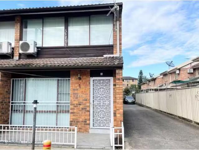 Cheap 2 BR 8/26 St Johns Road, Cabramatta Townhouse for rent.