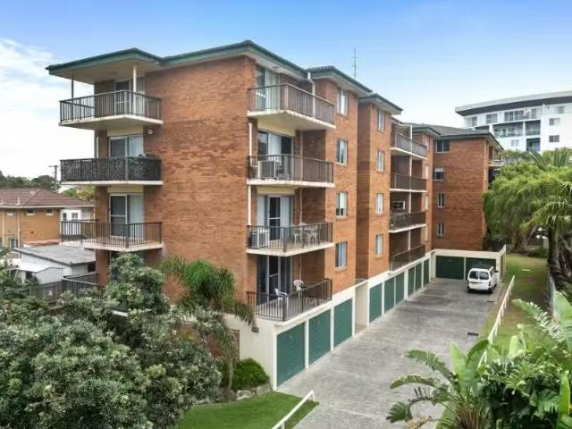 Deal! 2 BR 8/3 5 Fairport Avenue, THE ENTRANCE Apartment for r.