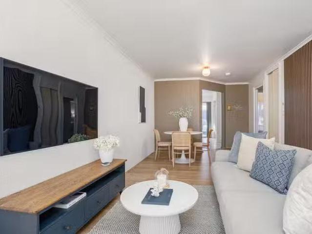 Deal! 2 BR 8/478 Breen Street, Lavington, NSW 2641