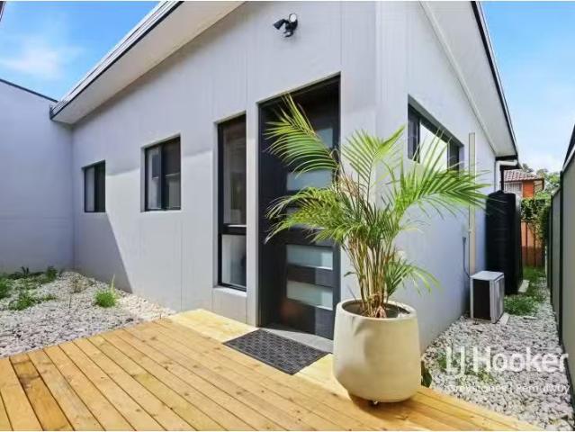 Unique 2 BR 86a WOODPARK ROAD, WOODPARK House for rent Listed.