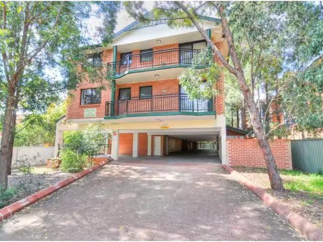 Unique 2 BR 9/249 Targo Road, TOONGABBIE Apartment for rent L.