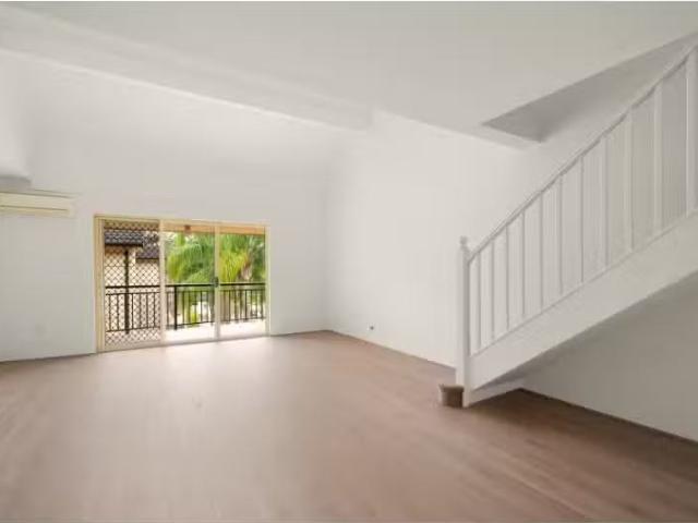 Cheap 2 BR 97/23 George Street, North Strathfield Apartment fo.