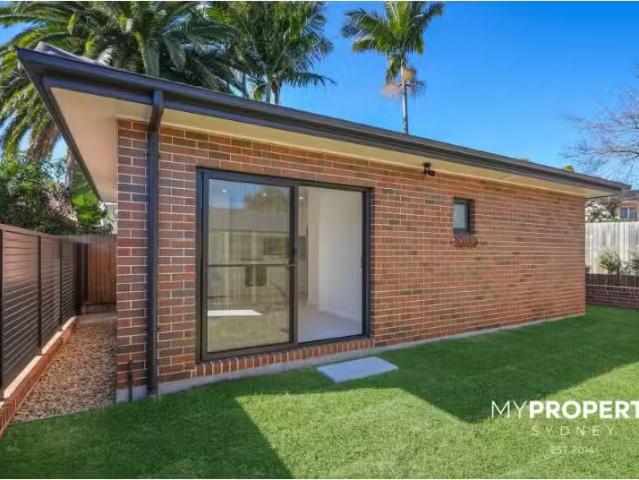 Charming 2 BR 9a Barellan Avenue, Carlingford House for rent.