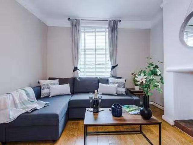 Nice 2 BR Chapel Lane