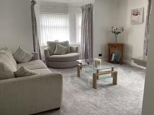 Deal! 2 BR Aughton Road