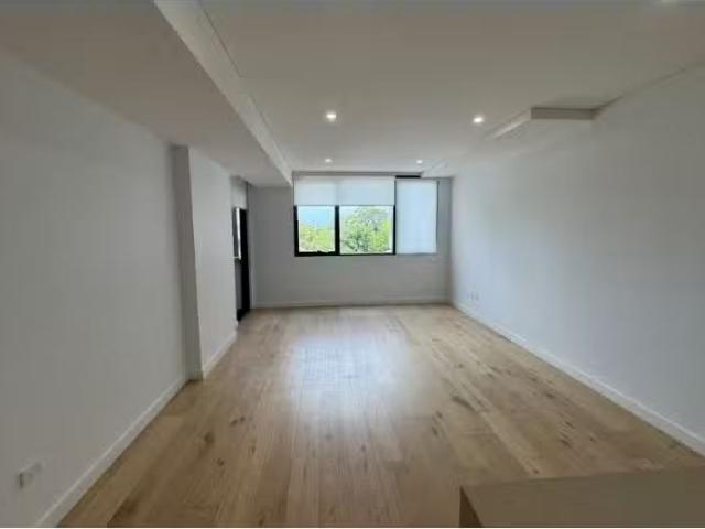 Cheap 2 BR B502/27 35 Punchbowl Road, Belfield Apartment for r.