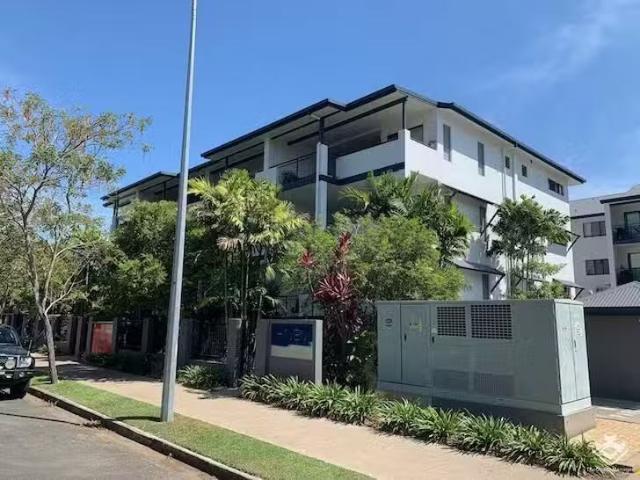 Deal! 2 BR ID:21163952/376 Severin Street, Parramatta Park, QL.