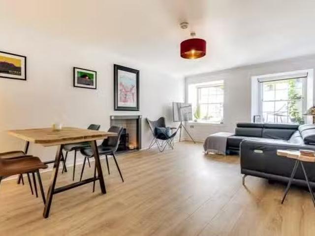Deal! 2 BR Saint Vincent Crescent