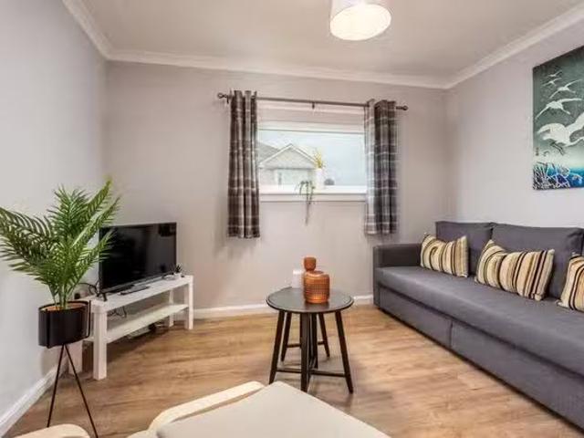 Unique 2 BR Racecourse View