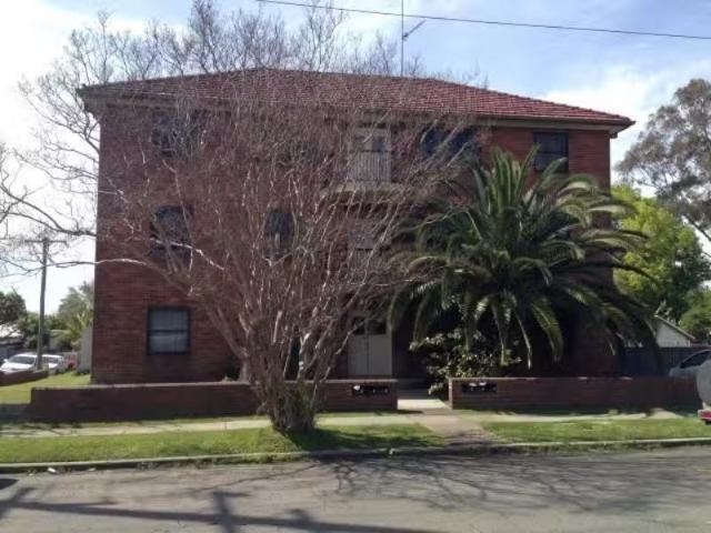 Cozy 2 BR UNIT 4/23 Bridge Street, WARATAH Apartment for rent.